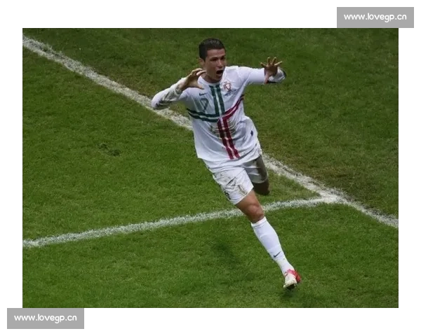 曼联队豪取三连胜 新赛季势如破竹 球迷期待红魔重返巅峰